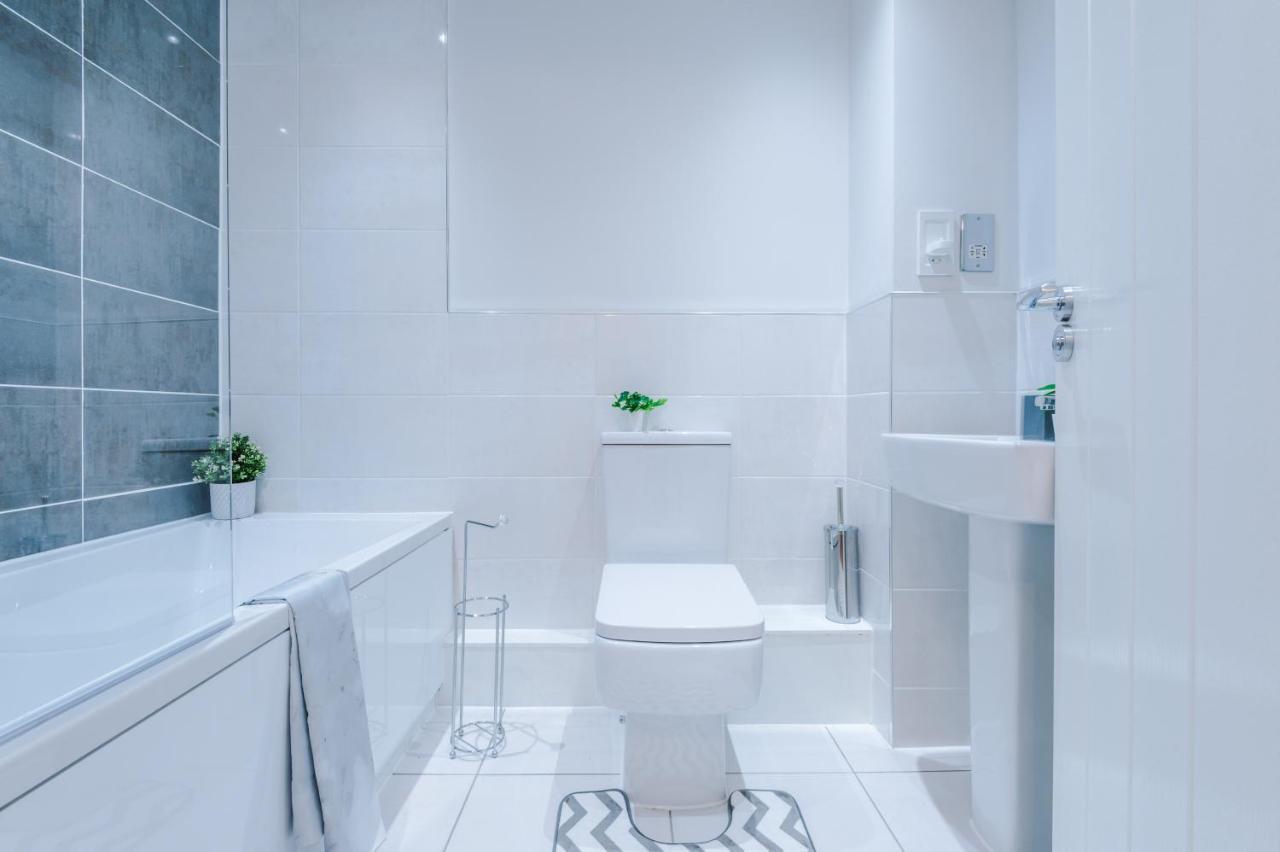 ✰Onpoint - Modern 2 Bed Apartment Close To Centre✰ Leeds  Exterior photo